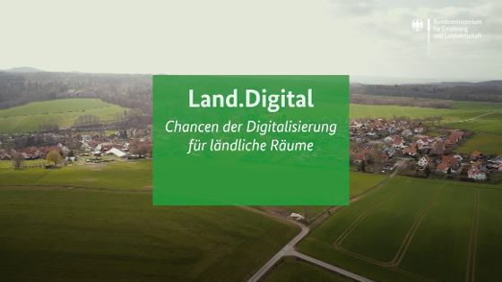 Blick auf ein Dorf, davor der Schriftzug "Land.Digita - Chancen der Digitalisierung für ländliche Räume"