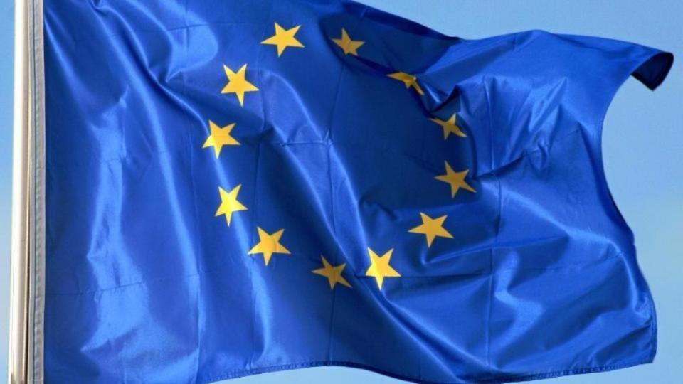 EU-Flagge flatternd
