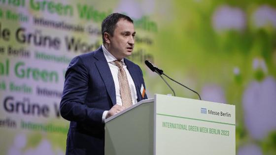 Der Landwirtschaftsminister der Ukraine Mykola Solskyi hält bei der Eröffnung der IGW eine Rede